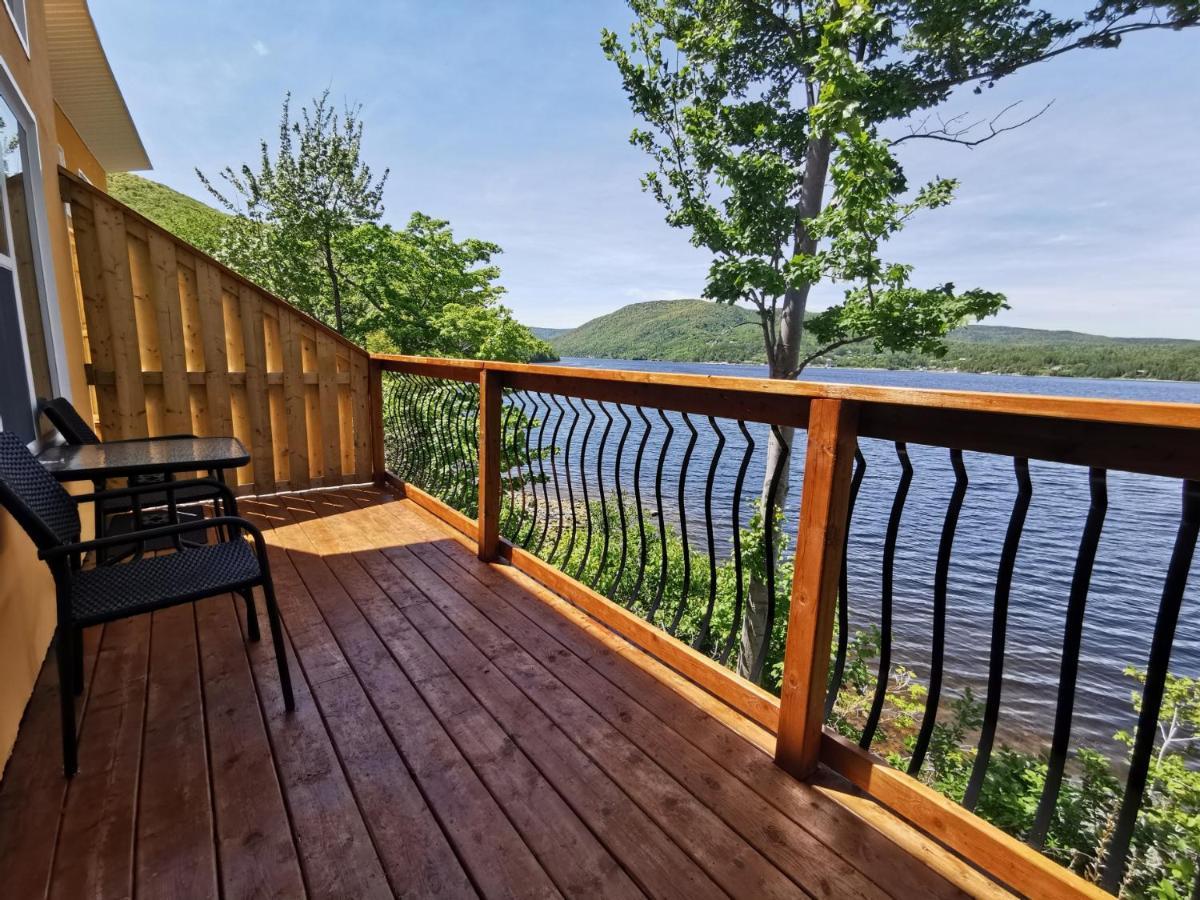 Knotty Pine Ocean Front Suite - Adults Only Ingonish Ngoại thất bức ảnh