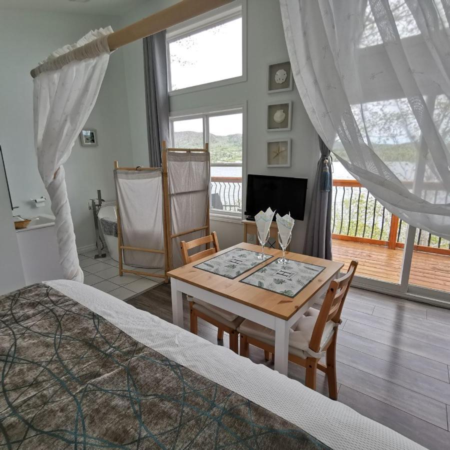 Knotty Pine Ocean Front Suite - Adults Only Ingonish Ngoại thất bức ảnh