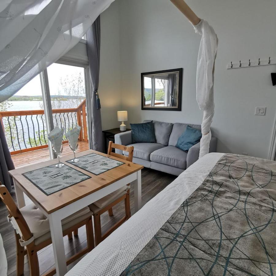 Knotty Pine Ocean Front Suite - Adults Only Ingonish Ngoại thất bức ảnh