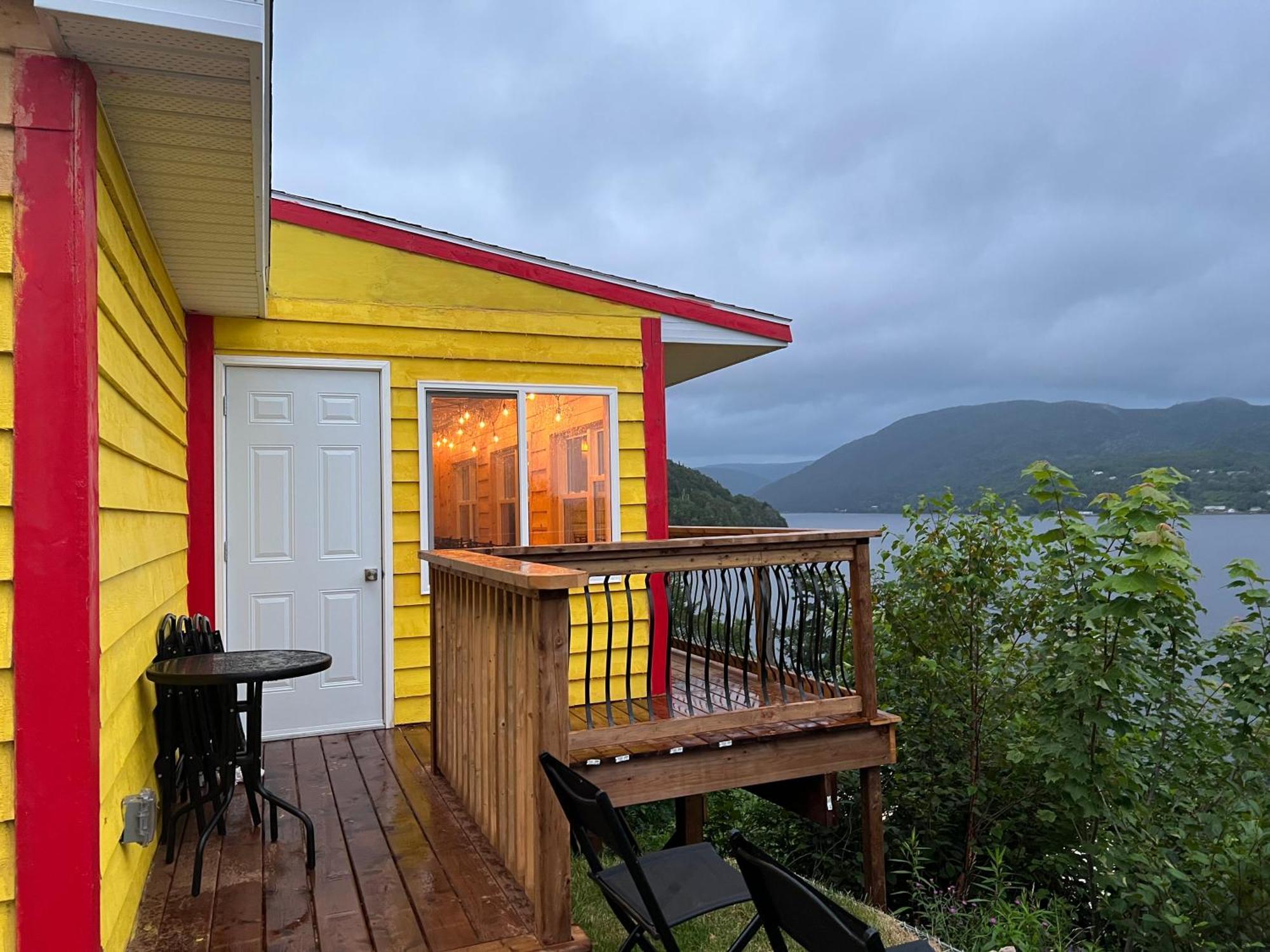 Knotty Pine Ocean Front Suite - Adults Only Ingonish Ngoại thất bức ảnh
